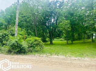 206 W Woodland Rd, Montezuma, IA 50171