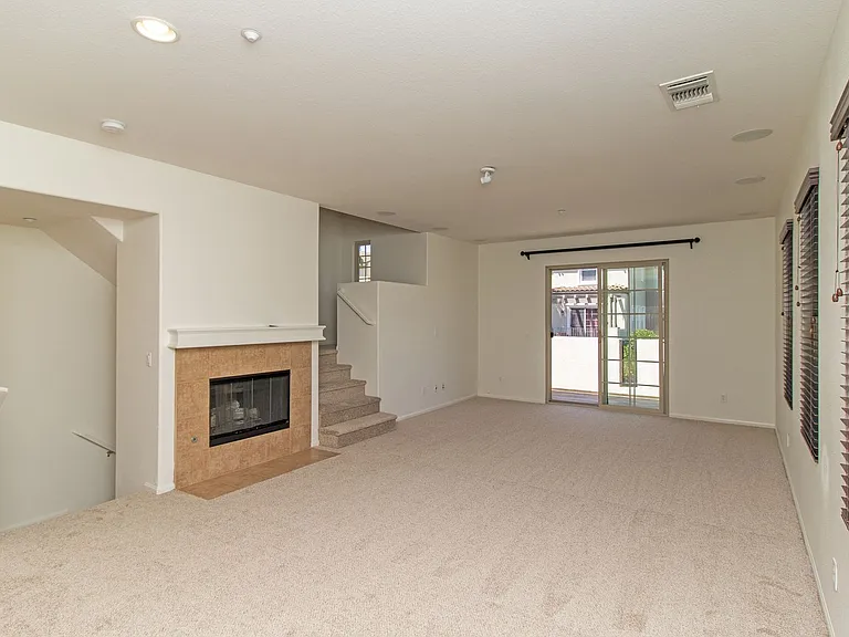 2110 Silverado St — Photo 6