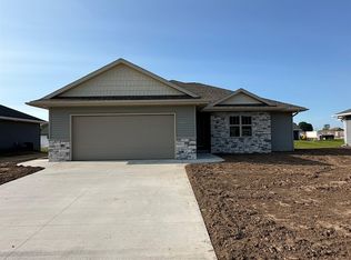 4587 Paul Ln, Green Bay, WI 54313