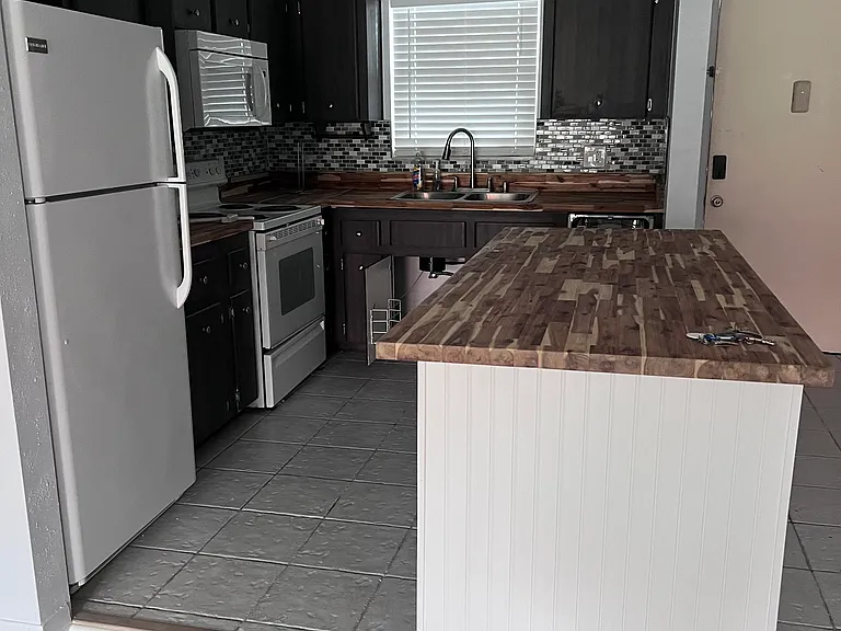 2901 N Halifax Ave — Photo 17