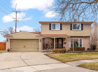 44296 Village Ct, Canton, MI 48187