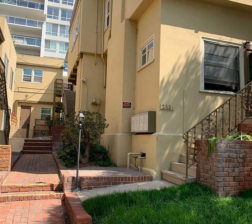 1st image of 2621 1st Ave APT 2