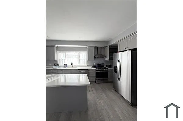 Building Photo - 1027 Dorchester Ave #2