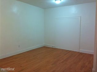 6404 Woodbine St, Ridgewood, NY 11385