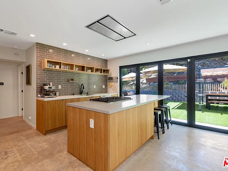 2820 Nichols Canyon Pl — Photo 13