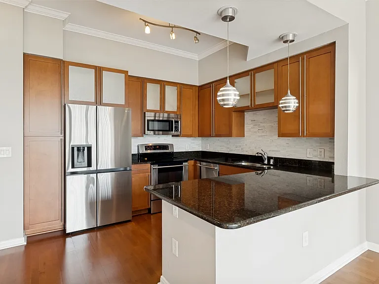 3225 Turtle Creek Blvd #1211 — Photo 5