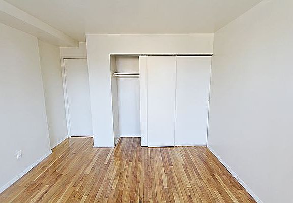 5th image of 309 E 164th St APT 4F