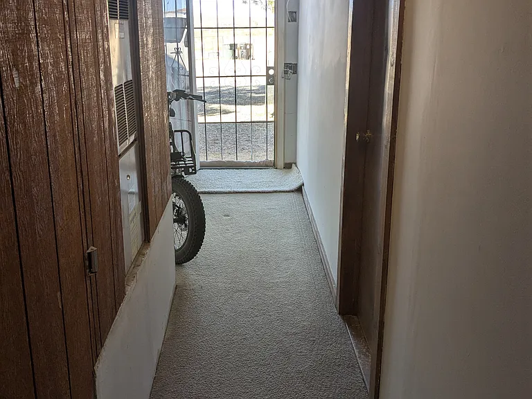 20445 Weimar Ave — Photo 11