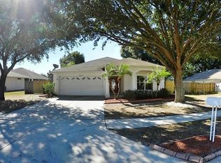 11833 Rossmayne Dr, Riverview, FL 33569