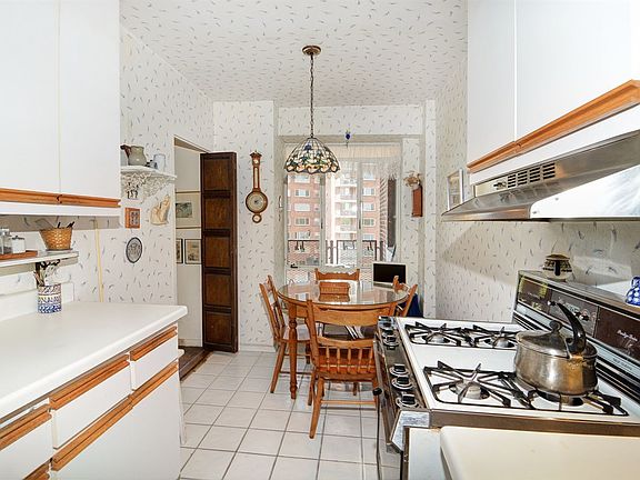 3rd image of 2727 Palisade Ave APT 9G
