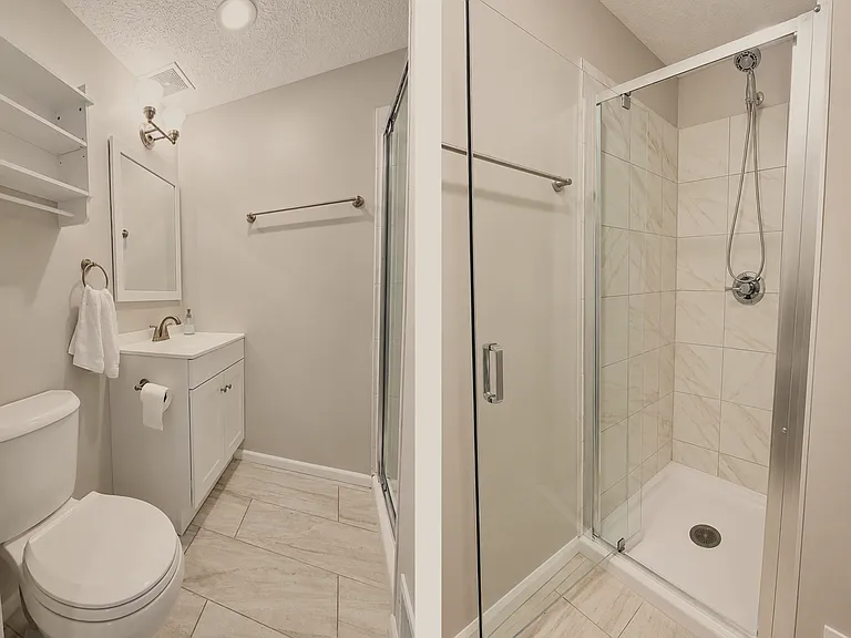 19105 Willow Spring Dr — Photo 8