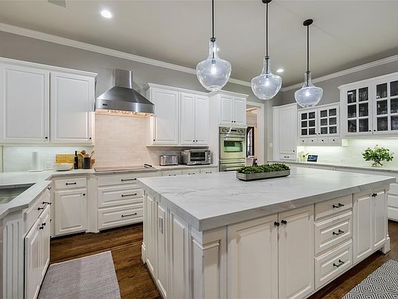 5th image of 5109 Forest Grove Ln