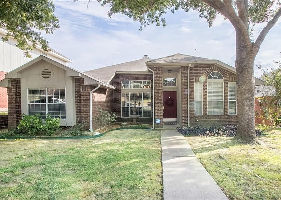 1st image of 1122 Holly Dr