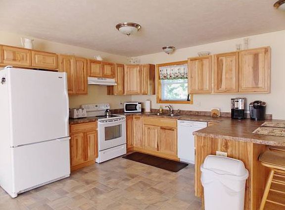 5th image of 56 Bailey Dr