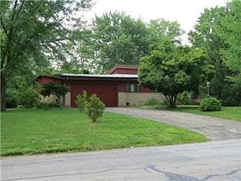 3rd image of 1221 Vilas St
