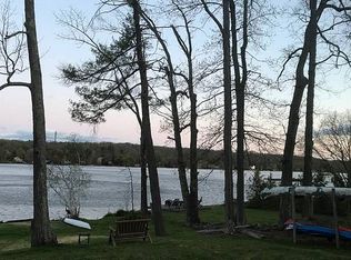 89 Bearfort Rd, West Milford, NJ 07480