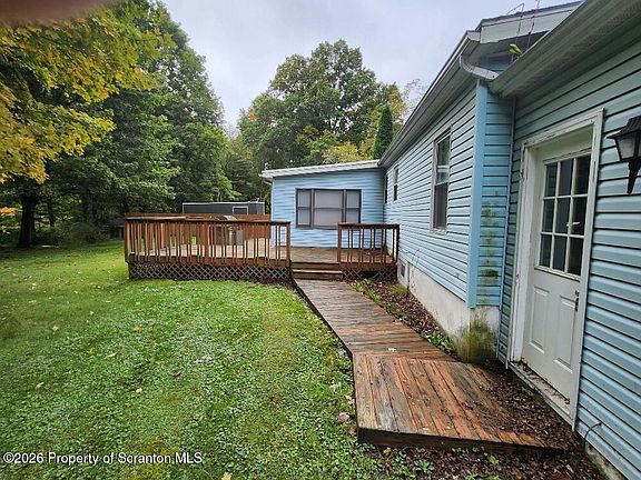 4th image of 353 Country Club Rd
