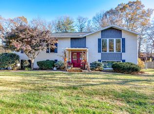 1410 S Courtney Oak Ln, Knoxville, TN 37938