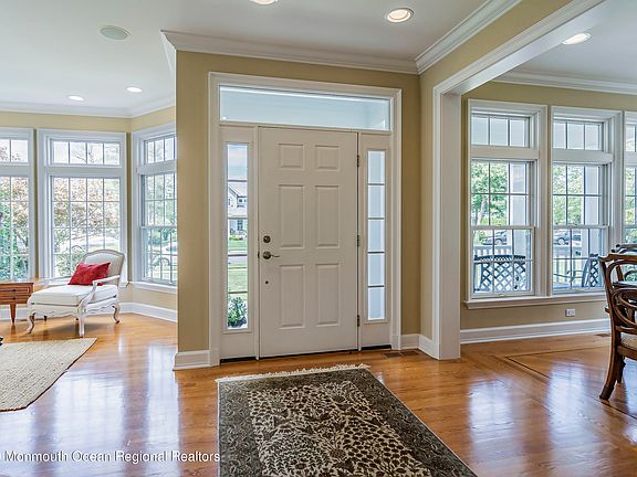 3rd image of 110 Baltimore Blvd