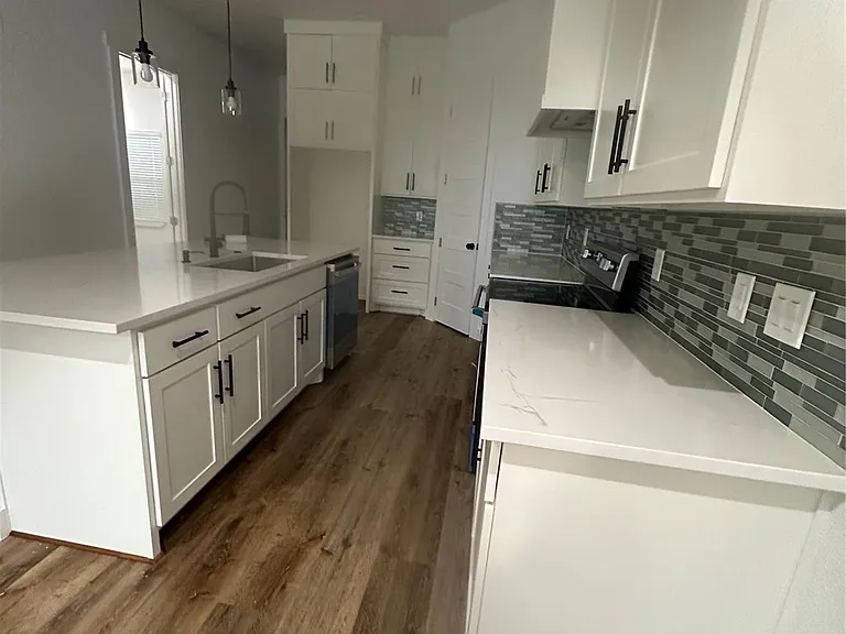 2715 Grafton Ave — Photo 5