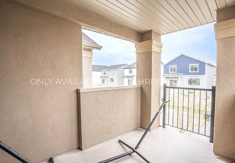 198 E Segovia Ln — Photo 14