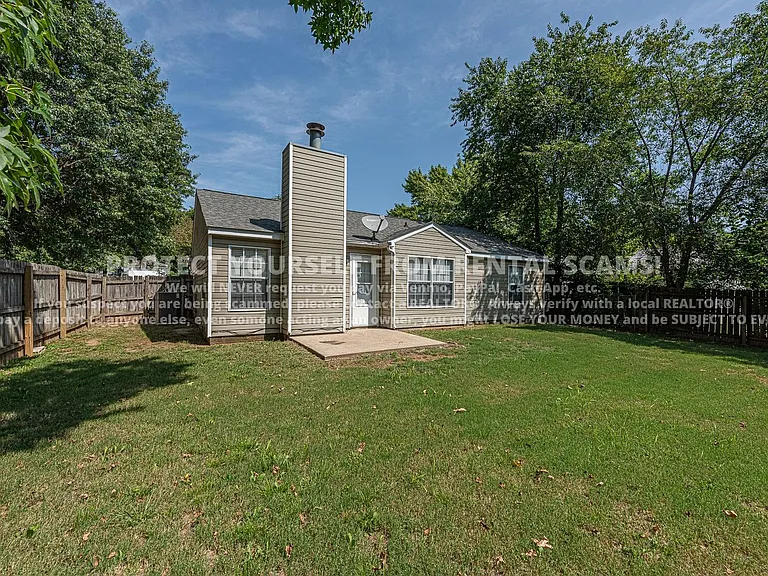 3161 W Oakfield St — Photo 14