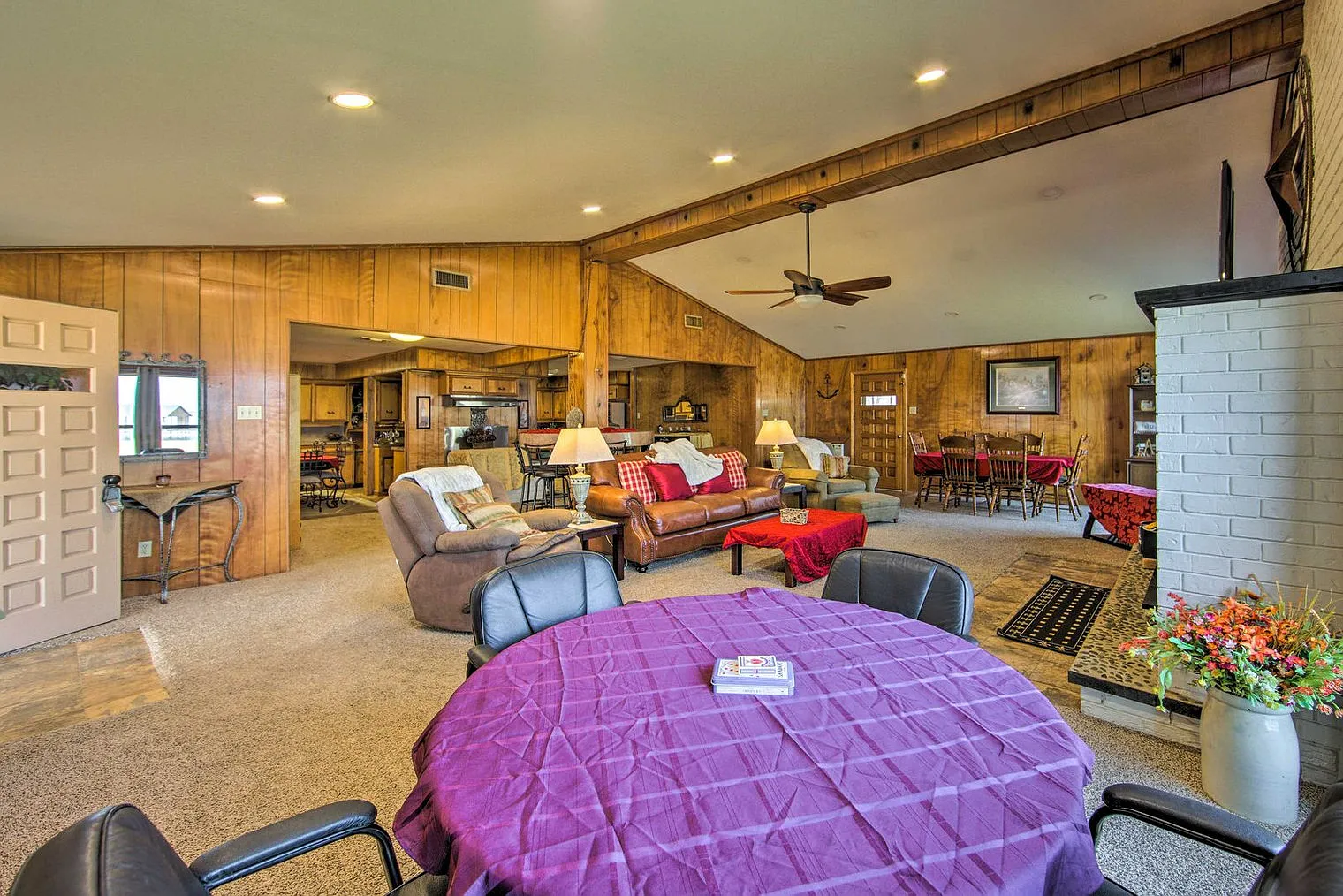 5 bed, 4.0 bath, 2292 sqft, $3,618 — Photo 3