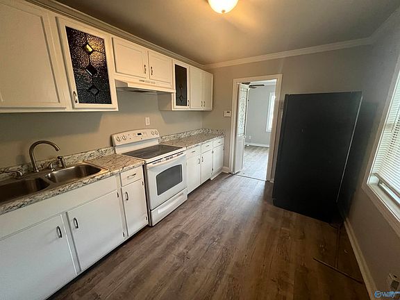 5th image of 2310 Hammonds Ave NW