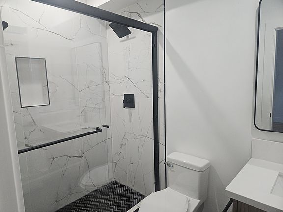 3rd image of 3209 W 18th St #4