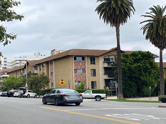 2nd image of 7300 Franklin Ave