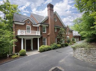 548 Woodbrook Ln, Cincinnati, OH 45215