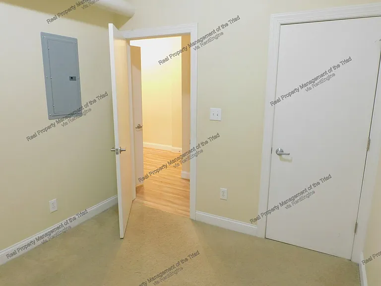 220 W Market St #105 — Photo 9