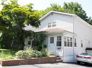 25 Hazel St, Livingston, NJ 07039