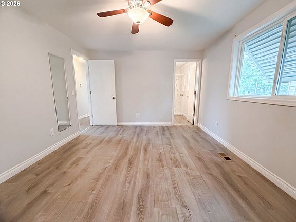 4th image of 1209 SW 25th St