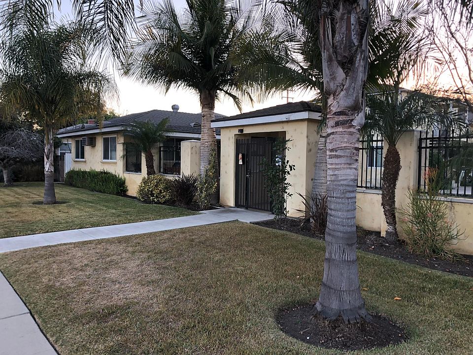 1st image of 4801 Clark Ave Unit 7