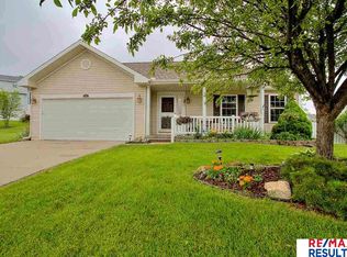 9813 Windy Cir, La Vista, NE 68128