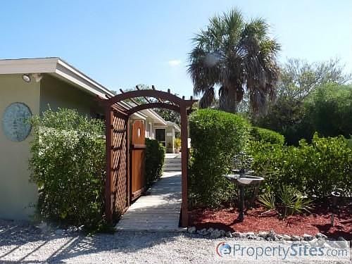 3rd image of 1234 Seagrape Ln