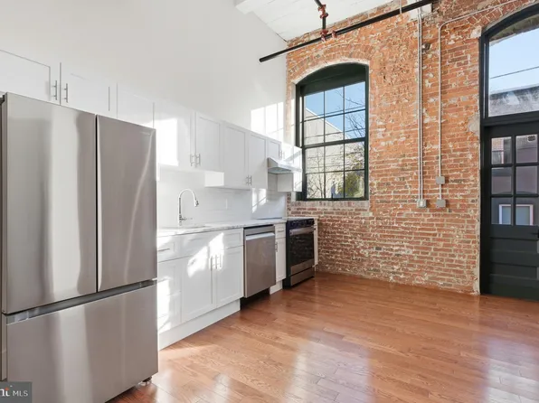 1801 N Howard St, Philadelphia, PA