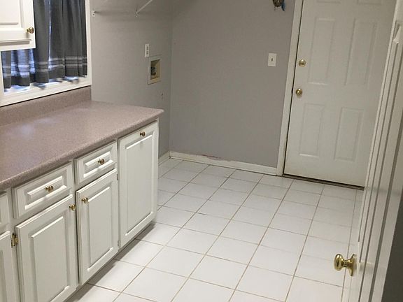 3rd image of 141 Forest Lake Dr