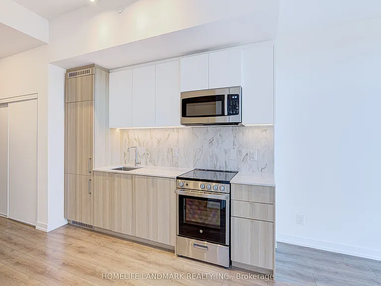 500 Dupont St #310 — Photo 9