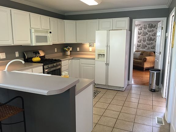 3rd image of 6736 Timber Run Ln