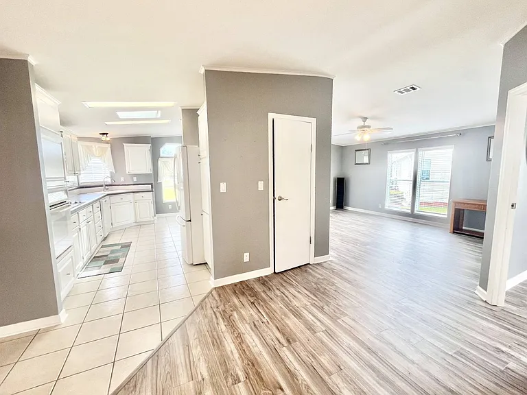 5498 Crane Feather Dr — Photo 5