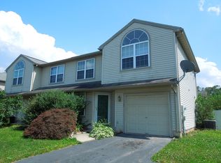 1105 School House Ln, Quakertown, PA 18951