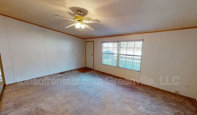 202 Bunker Ct — Photo 4
