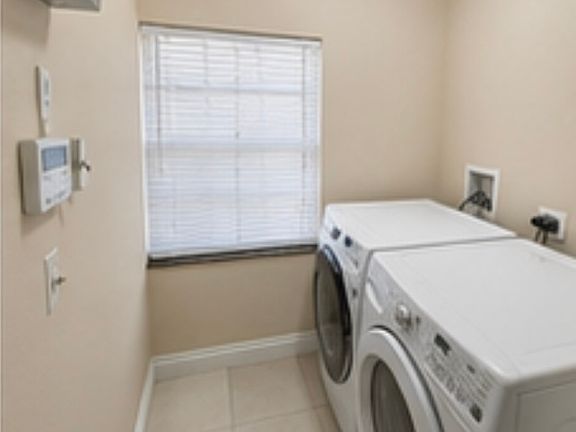 3rd image of 712 NE 3rd Ave