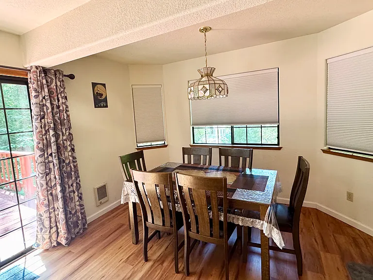 2093 Fairway Dr — Photo 4