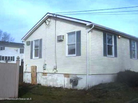 2nd image of 24 Brainard Ave