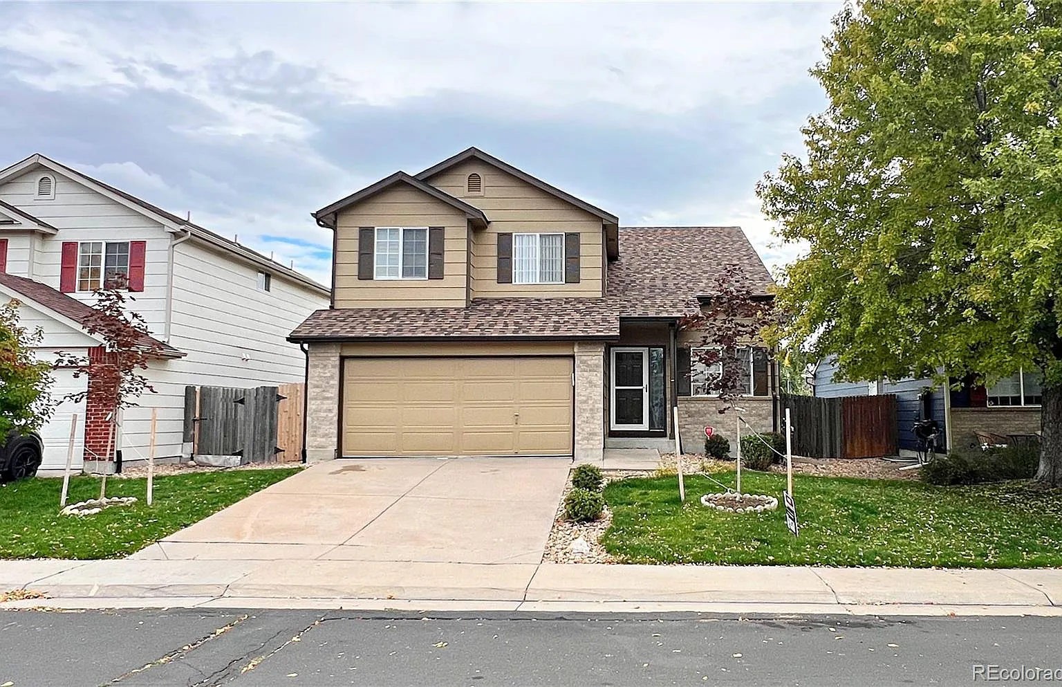 4 bed, 2.5 bath, 2128 sqft, $3,200 — Photo 1