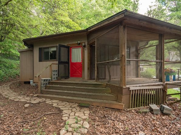 81 Fox Fire St, Franklin, NC 28734