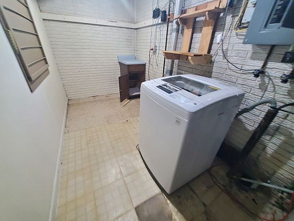 4th image of 30 Parkview Dr
